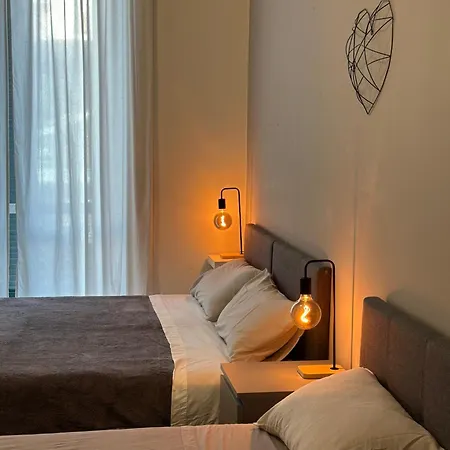 Affittoposti Con Cucina E Balcone