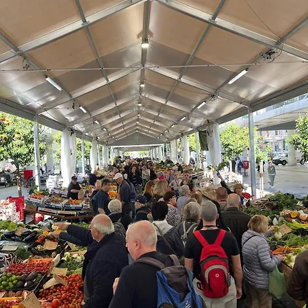 Appartamento Affittoposti Con Cucina E Balcone La Spezia